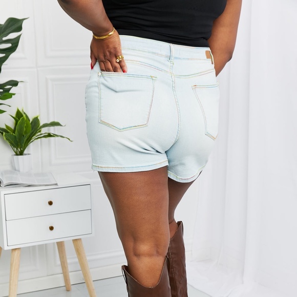 Judy Blue Rainbow Stitching Denim Shorts with Pockets S M L 1X 2X 3X - Picture 2 of 4
